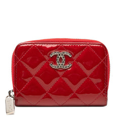 シャネル ココマーク マトラッセ ラウンドファスナー コインケース 小銭入れ レッド パテントレザー レディース CHANEL 【中古】