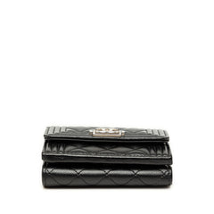 シャネル ボーイシャネル ココマーク スモール ミニ財布 三つ折り財布 フラップ ウォレット ブラック キャビアスキン レディース CHANEL 【中古】