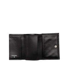 シャネル ボーイシャネル ココマーク スモール ミニ財布 三つ折り財布 フラップ ウォレット ブラック キャビアスキン レディース CHANEL 【中古】