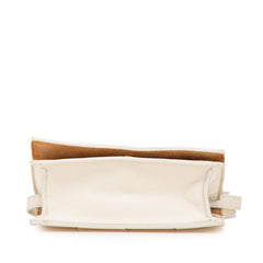 ボッテガヴェネタ マキシイントレチャート カセット 斜め掛け ショルダーバッグ 574051 オフホワイト レザー レディース BOTTEGAVENETA 【中古】