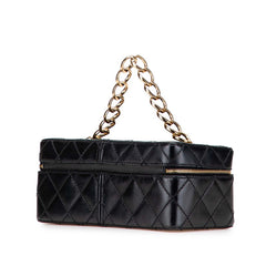 シャネル マトラッセ ココマーク チェーン バニティバッグ ブラック レザー レディース CHANEL 【中古】