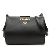 プラダ 斜め掛け ショルダーバッグ ブラック サフィアーノレザー レディース PRADA 【中古】