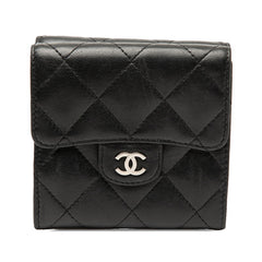 シャネル ココマーク マトラッセ 二つ折り財布 ブラック ラムスキン レディース CHANEL 【中古】