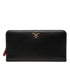 プラダ ロゴ ラウンドファスナー 長財布 ブラック サフィアーノレザー レディース PRADA 【中古】