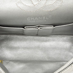 シャネル マトラッセ 2.55 ダブルフラップ チェーン ショルダーバッグ シルバー レザー レディース CHANEL 【中古】