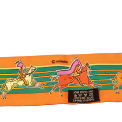 エルメス ツイリー Pani La Shar Pawnee パウニー族の首長 スカーフ オレンジ マルチカラー シルク レディース HERMES 【中古】