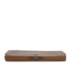 ルイ ヴィトン モノグラム ジャイアント リバース 長財布 ラウンドファスナー M69353 ブラウン PVC レザー レディース LOUIS VUITTON 中古
