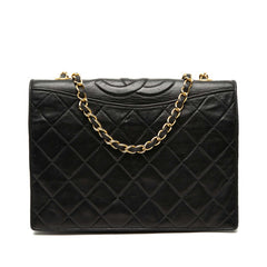 シャネル ココマーク マトラッセ チェーン ショルダーバッグ ブラック ラムスキン レディース CHANEL 【中古】