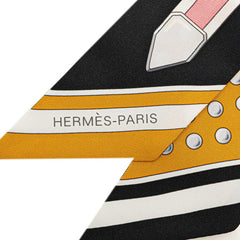 エルメス ツイリー Grand Tralala グラン トゥラララ スカーフ ブラック マルチカラー シルク レディース HERMES 【中古】