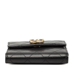 シャネル マトラッセ ココマーク 三つ折り財布 ブラック ラムスキン レディース CHANEL 【中古】