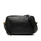 プラダ 三角ロゴプレート 斜め掛け ショルダーバッグ ブラック レザー レディース PRADA 【中古】