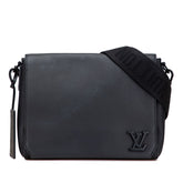 ルイ ヴィトン LVアエログラム テイクオフ メッセンジャー ショルダーバッグ M57080 ノワール ブラック レザー レディース LOUIS VUITTON 【中古】