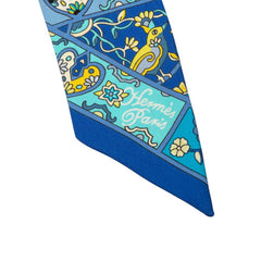 エルメス ツイリー Au Pays des Oiseaux Fleurs 花咲く鳥たちの国で スカーフ ブルー マルチカラー シルク レディース HERMES 中古