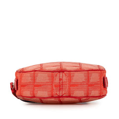 シャネル ニュートラベルライン ココマーク ポーチ レッド キャンバス レディース CHANEL 中古