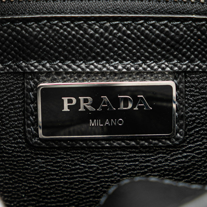 プラダ 三角ロゴプレート 斜め掛け ショルダーバッグ ブラック サフィアーノ レザー レディース PRADA 【中古】