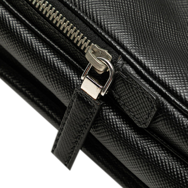 プラダ 三角ロゴプレート 斜め掛け ショルダーバッグ ブラック サフィアーノ レザー レディース PRADA 【中古】