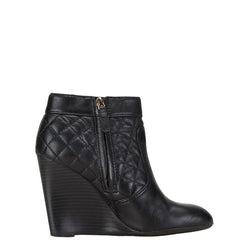 トリーバーチ キルティング ショートブーツ ブーティー サイズ：7 ブラック レザー レディース Tory Burch 【中古】