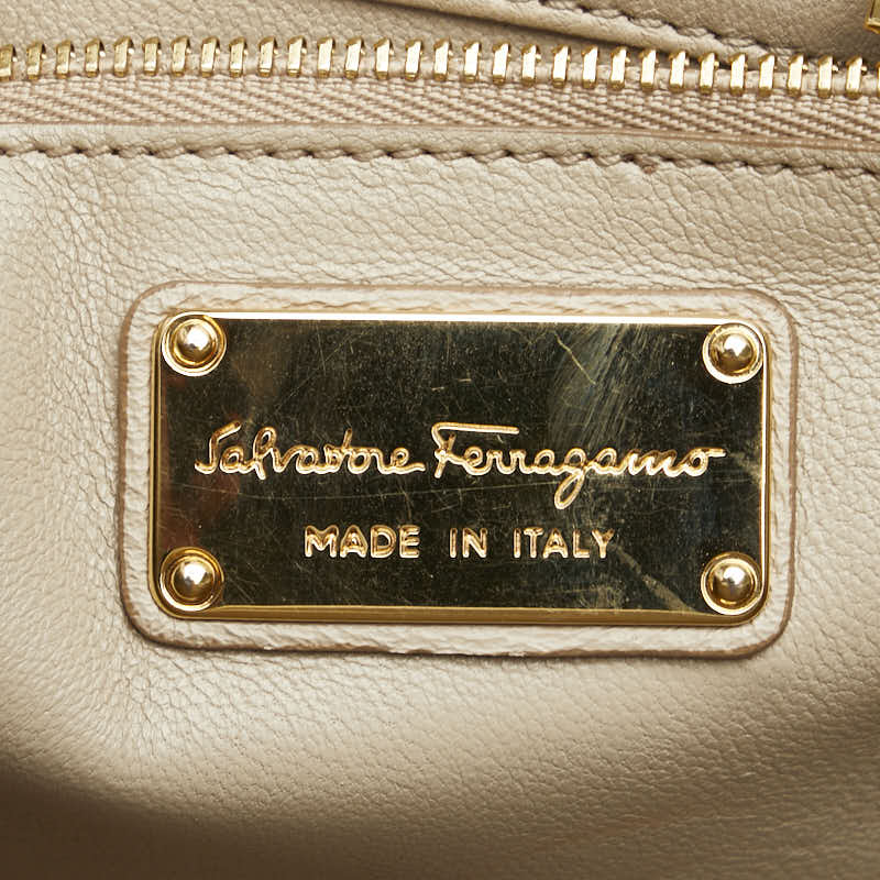 サルヴァトーレフェラガモ ガンチーニ ショルダーバッグ AU-21 D731 ブラウン ベージュ レザー レディース Salvatore Ferragamo 【中古】