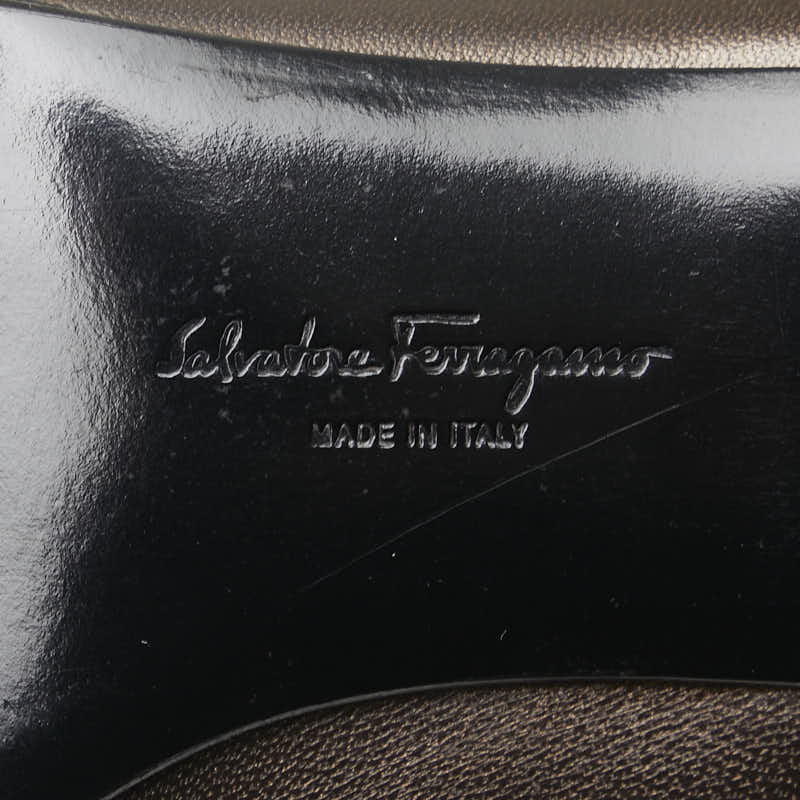 サルヴァトーレフェラガモ パンプス ハイヒール サイズ：8 1/2C ブラウン レザー レディース Salvatore Ferragamo 【中古】