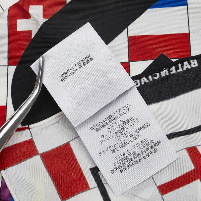 バレンシアガ ロゴ 国旗 スカーフ ホワイト マルチカラー シルク レディース BALENCIAGA 【中古】