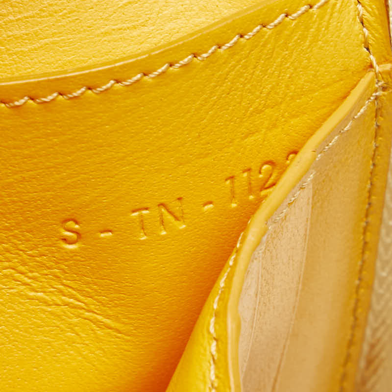 セリーヌ ロゴ 二つ折り財布 コンパクトウォレット ベージュ イエロー レザー レディース CELINE 【中古】