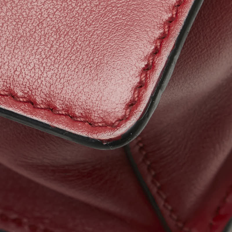 プラダ エレクトラ スタッズ 斜め掛け ショルダーバッグ レッド レザー サフィアーノ レディース PRADA 【中古】
