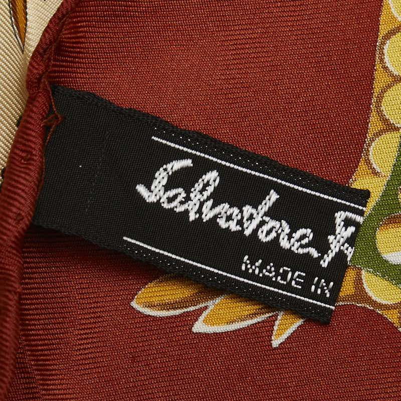 サルヴァトーレフェラガモ 総柄 スカーフ レッド マルチカラー レディース Salvatore Ferragamo 【中古】