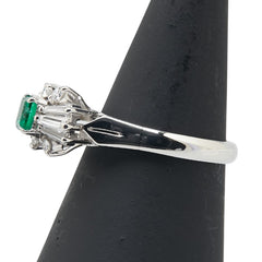 Pt900 プラチナ エメラルド0.25ct ダイヤ0.31ct リング 指輪 レディース 8.5号 【中古】