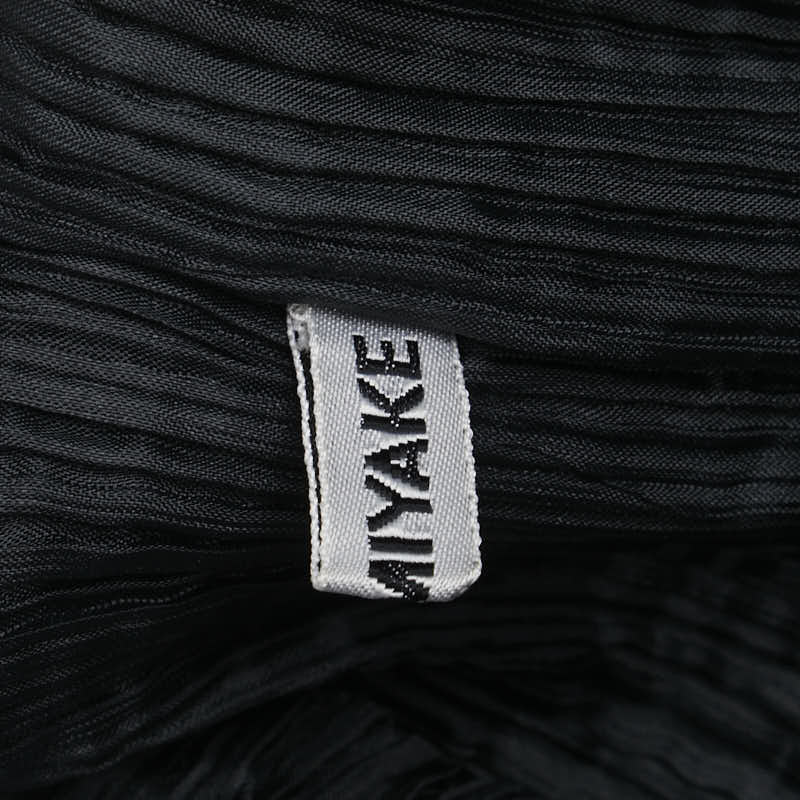 イッセイミヤケ プリーツ 巾着 リュック バックパック グレー ブラック ポリエステル レディース ISSEY MIYAKE 【中古】