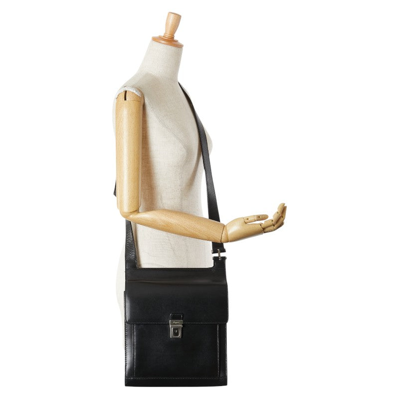 サルヴァトーレフェラガモ 斜め掛け ショルダーバッグ ブラック レザー レディース Salvatore Ferragamo 【中古】