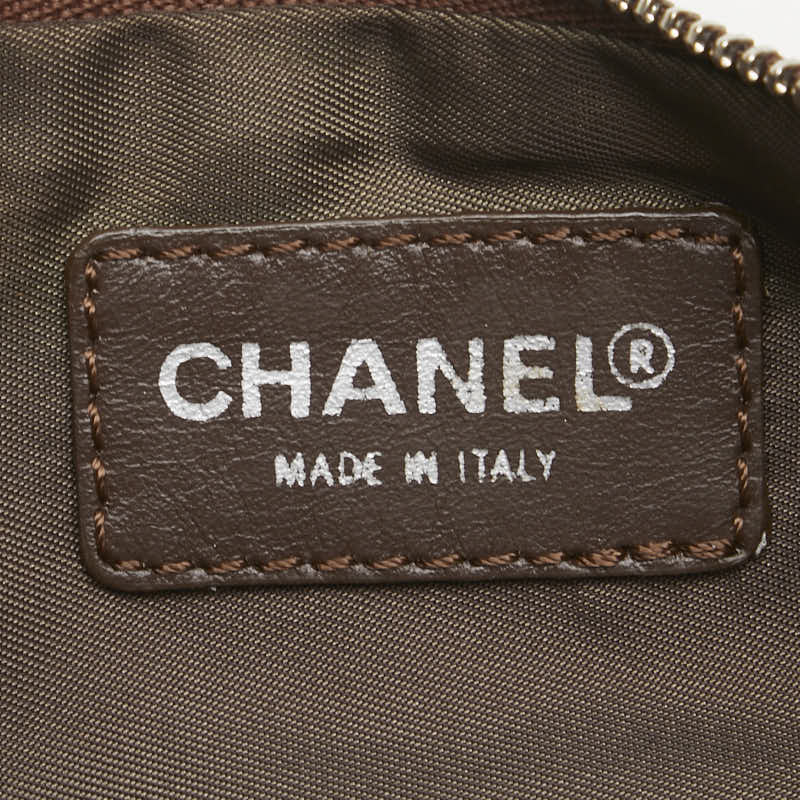 シャネル ニュートラベルライン ココマーク ポーチ カーキ ブラウン キャンバス レザー レディース CHANEL 【中古】