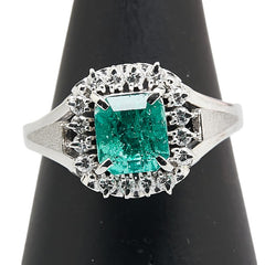 Pt900 プラチナ エメラルド1.03ct ダイヤ0.18ct リング 指輪 レディース 12号 【中古】