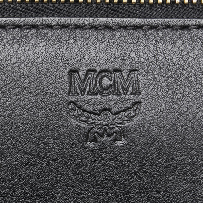 エム シー エム スタッズ型押し クラッチバッグ ブラック レザー メンズ MCM 【中古】