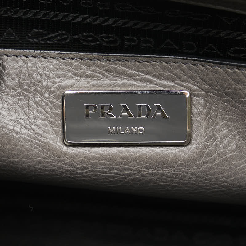 プラダ 三角ロゴプレート ハンドバッグ ショルダーバッグ 2WAY グレー レザー レディース PRADA 【中古】