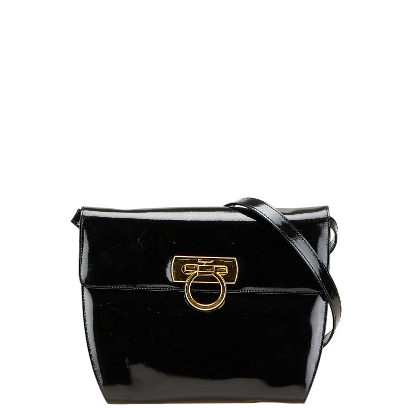 サルヴァトーレフェラガモ ガンチーニ 斜め掛け ショルダーバッグ ブラック エナメル レディース Salvatore Ferragamo 【中古】