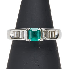 Pt900 プラチナ エメラルド0.43ct ダイヤ0.47ct リング 指輪 レディース 9.5号 【中古】