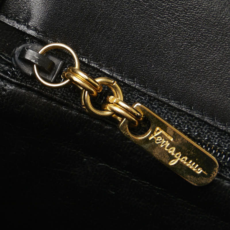 サルヴァトーレフェラガモ ガンチーニ ショルダーバッグ ブラック レザー レディース Salvatore Ferragamo 【中古】