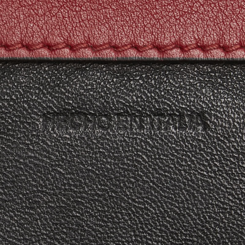 プラダ ロゴ チェーン ショルダーバッグ レッド レザー レディース PRADA 【中古】