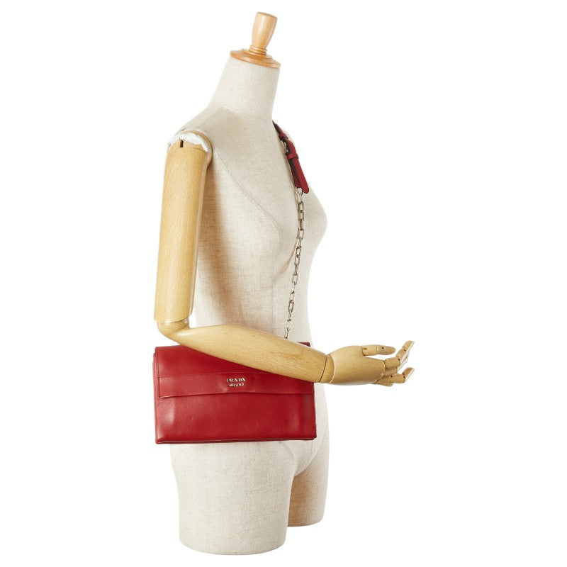 プラダ ロゴ チェーン ショルダーバッグ レッド レザー レディース PRADA 【中古】