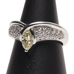 Pt900 プラチナ ダイヤ0.45ct ダイヤ0.23ct パヴェ V字 リング 指輪 レディース 10.5号 【中古】