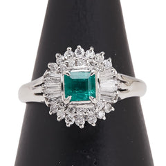 Pt900 プラチナ エメラルド0.30ct ダイヤ0.37ct リング 指輪 レディース 11.5号 【中古】