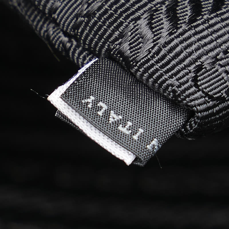 プラダ 三角ロゴプレート ビジネスバッグ ショルダーバッグ 2WAY ブラック サフィアーノ レザー レディース PRADA 【中古】