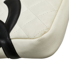 シャネル カンボンライン マトラッセ 斜め掛け ショルダーバッグ A25178 ホワイト ブラック レザー レディース CHANEL 【中古】