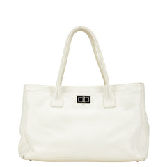 シャネル 2.55 エグゼクティブ ハンドバッグ トートバッグ ホワイト レザー レディース CHANEL 【中古】