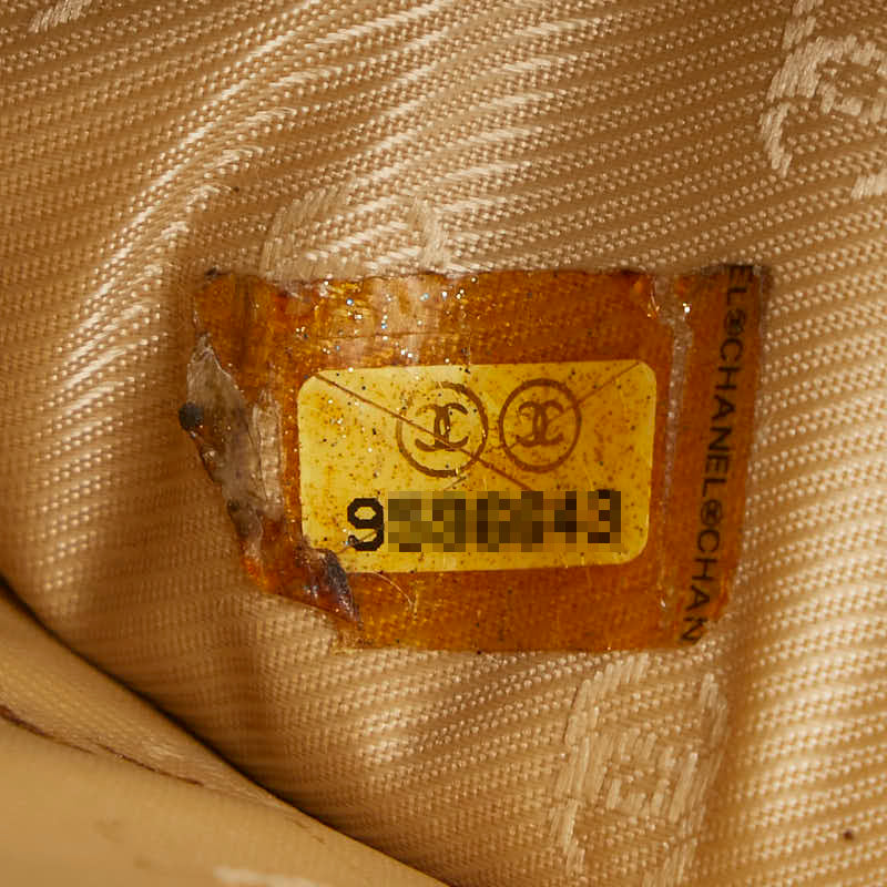 シャネル ココボタン 長財布 イエロー レザー レディース CHANEL 【中古】