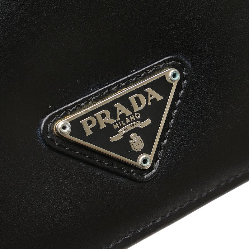 プラダ 三角ロゴプレート 二つ折り財布 Ｍ661 ブラック レザー レディース PRADA 【中古】