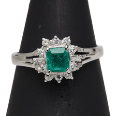 Pt900 プラチナ エメラルド0.43ct ダイヤ0.23ct リング 指輪 レディース 11号 【中古】
