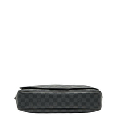 ルイ ヴィトン ダミエ グラフィット ダニエルMM 斜め掛け ショルダーバッグ N58029 ブラック PVC レザー メンズ LOUIS VUITTON 【中古】