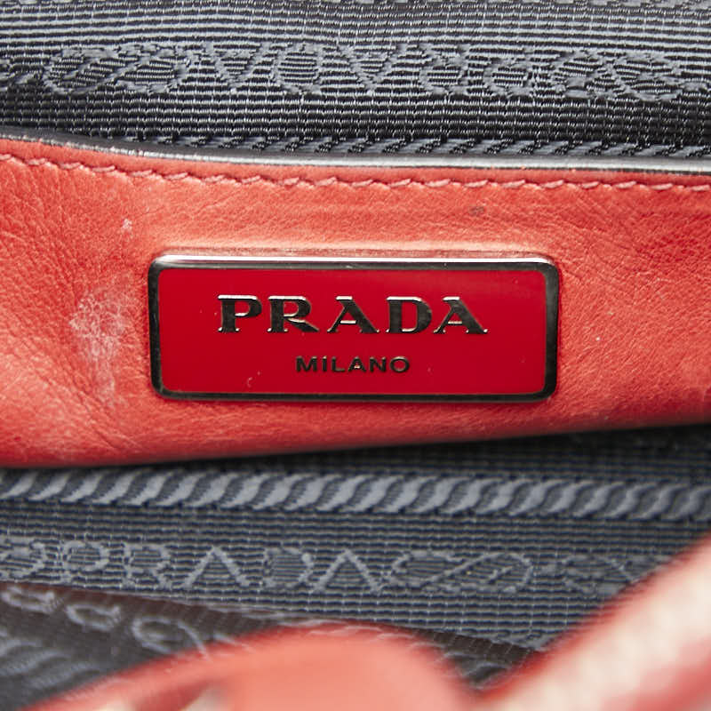 プラダ 三角ロゴプレート ショルダーバッグ ハンドバッグ 2WAY レッド レザー レディース PRADA 【中古】