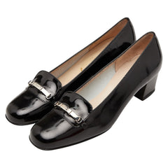 サルヴァトーレフェラガモ パンプス サイズ：6C ブラック パテントレザー レディース Salvatore Ferragamo 【中古】